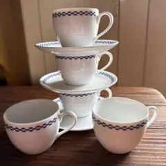 ホワイトとブルーのカップ・ソーサーセット