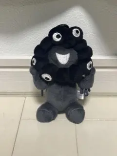 【週末値下げ】黒ミャクミャク　カラビナ付き　座り