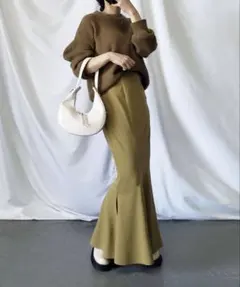 サイドスリットロングマーメイドスカート