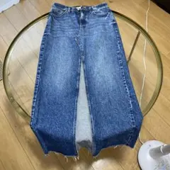 値下げ中！ZARA スリット入りデニムスカート