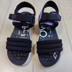 Item thumbnail for item 3cc7d692-5df0-464d-97aa-602c7b447dc6