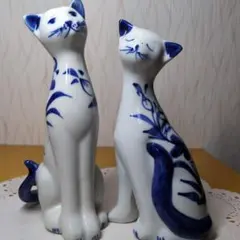 猫 花柄陶器の置物 2体セット - メルカリ
