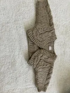 petit main ベージュ ケーブル編み ニット 70