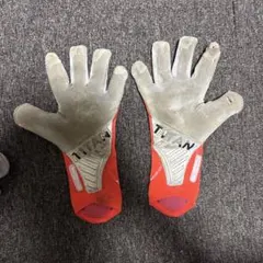 TITAN レッド キーパーグローブ
