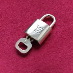 ルイヴィトン チャーム