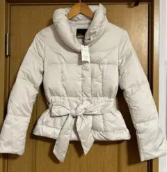 リボン付き ホワイトダウンジャケット