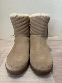 Tory Burch ベージュ ムートンブーツ　24センチ