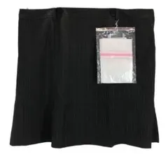 AW0526-5◇ 新品 膝丈スカート左止LL相当 122-126 黒地模様 縞