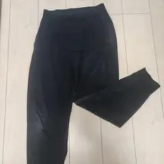 Uniqloブラック スキニーデニムパンツ