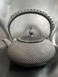南部鉄器】鉄瓶 IH 平丸アラレ 革ハンドル仕様1.2L【及富作】IH調理器