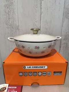 LE CREUSET ココットロンド プチフラワー 両手鍋 22cm - メルカリ