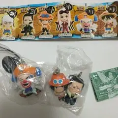 ワンピース　フィギュア　エース　バギー　クロコダイル　チャーム　ストラップ　漫画