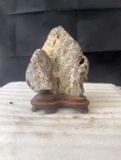 ふふ河口湖　富士山の溶岩石、sghr共同制作のガラスドーム、木製プレートのセット ふふ河口湖 富士山の溶岩石、sghr共同制作のガラスドーム、木製
