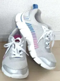 ライザップスニーカー　23.5