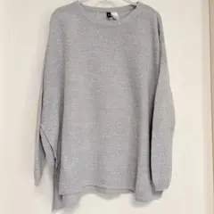 美品✨️DIVIDED グレー 長袖ニットセーター 【M】薄手ニット ゆったりのサムネイル