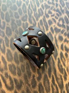 ターコイズ+スタッズ レザーバングル⭐︎ブレスレット⭐︎HTC⭐︎