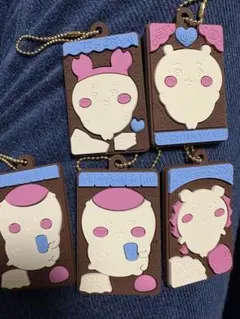 ちいかわのキャラパキチョコレートについてくるラバーマスコット⭐︎５個