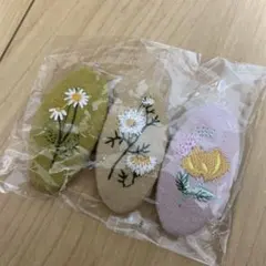 花柄刺繍ヘアクリップ3個セット
