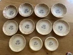 葉模様の食器 深皿4　平皿5　小皿2 合計11枚セット