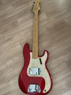 【希少】fender precision bass ドナルドダックダン モデルのサムネイル