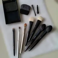 お値下げ！中古品 メイクブラシセットのサムネイル