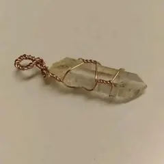 水晶のペンダントヘッド