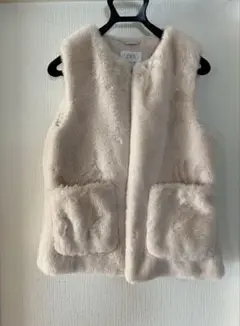 ZARAファーベスト　アイボリー