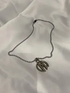 Loin armis logo necklace