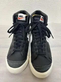 NIKEBLAZERLOW77VNTGナイキブレイザーブラックホワイト28㌢美品 - メルカリ