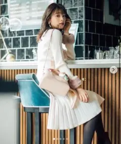 プロポ 袖ファーアイレットニットフレアワンピース グレー