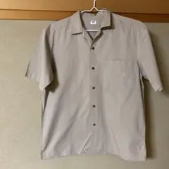 【UNIQLO 】美品オープンカラーシャツ ベージュ Mサイズメンズのサムネイル