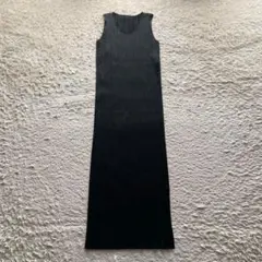 プリーツプリーズ ロングワンピース マキシ丈 ノースリーブ ブラック 2サイズ