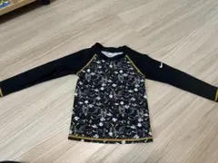 ＮＩＫＥ ラッシュガード 110cm