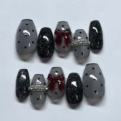 ネイルチップ　マグネット　ブラック黒　ハートホロ　ハートドット　リボン