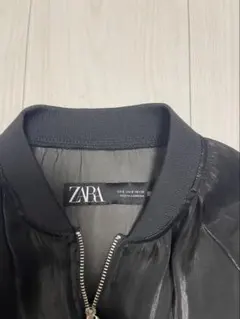ZARA 光沢ボンバージャケット ブラック