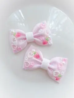 キッズ　ヘアゴム　リボン　リボンゴム　ハンドメイド　シャカシャカ　いちご　苺