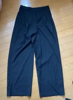 GU タックワイドパンツ　L 黒　標準丈