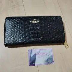 COACH ブラック型押し長財布