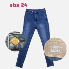 Item thumbnail for item c43ebb1c-1edc-4c36-986d-230e080af7f7