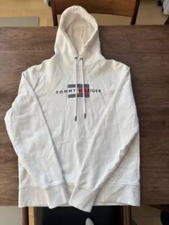 【美品】TOMMY HILFIGER ホワイト フーディ