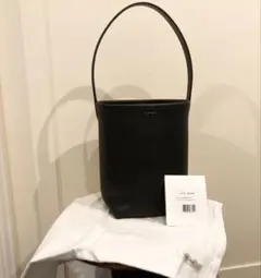 Item thumbnail for item e414d9d1-8fce-4b6f-bdab-b02a410d265a