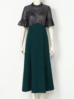 Lily Brown ドレス