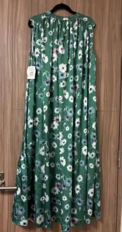 【新品・未使用】定価2.5万円 Ample フラワープリント フレアワンピース