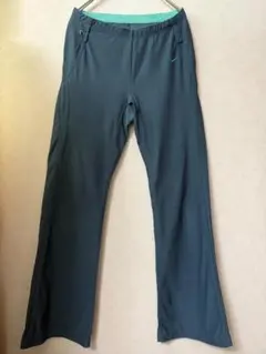 #4345 NIKE Mサイズ グレー系 フレアパンツ ロゴ入り DRI-FIT