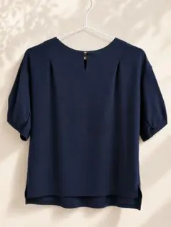 ikka LOUNGE ネイビー ブラウス M 半袖 タックスリーブ きれいめのサムネイル