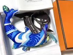 美白★エルメスHERMES イルカ型 シルク charm ハンドバッグ　チャーム