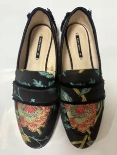 ザラ ZARA ローファー フラットシューズ　36 刺繍 23cm ブラック