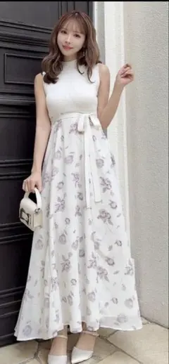 【新品未使用】GRL／グレイル　リボンベルト付きニットドッキング花柄ワンピース