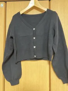 ブラック Vネック クロップドカーディガン