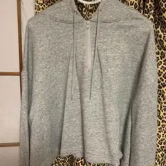 MILKFED. ミルクフェド ショート丈 パーカー